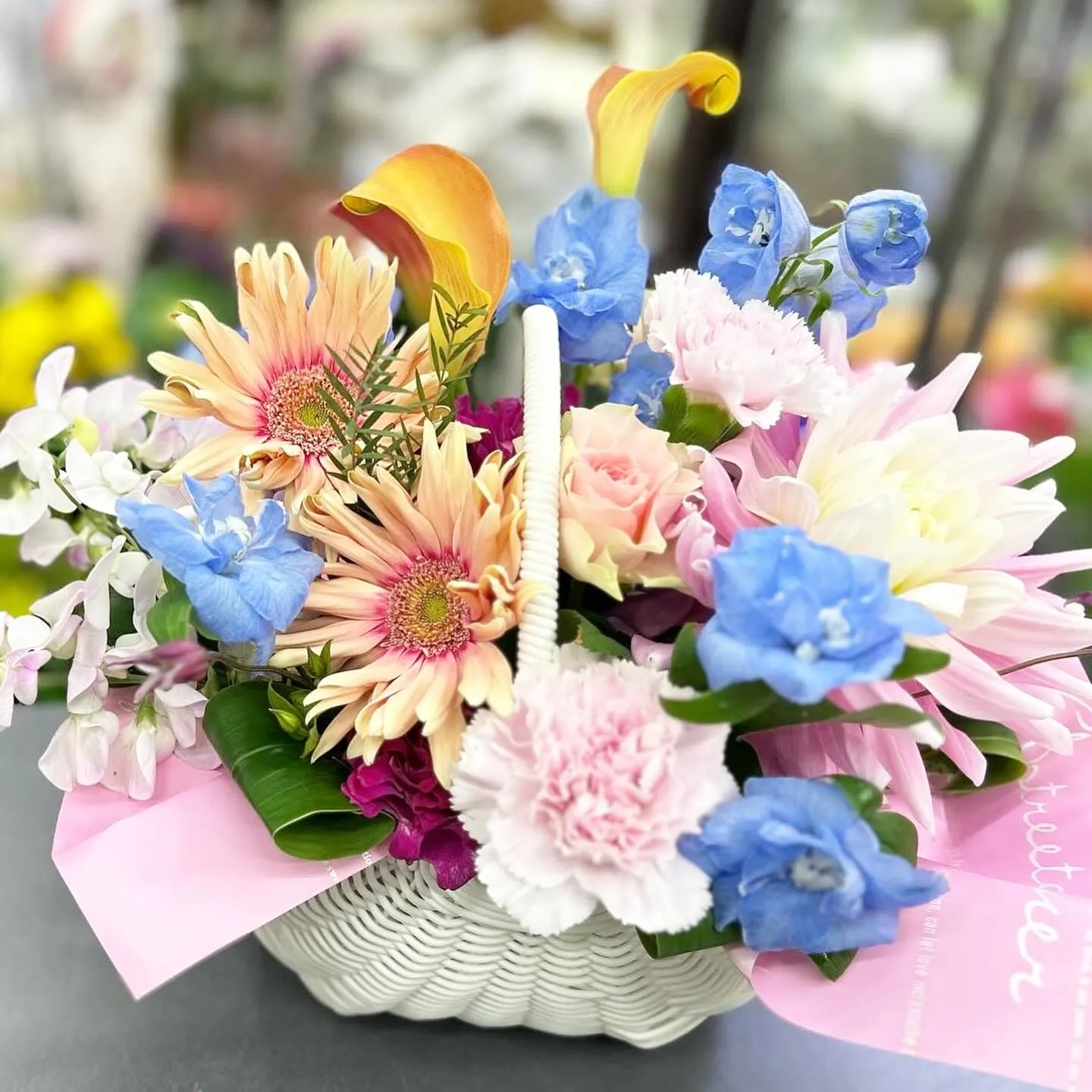 バラナイチンゲール✿エンジェルキスのアレンジメント*+:•*...