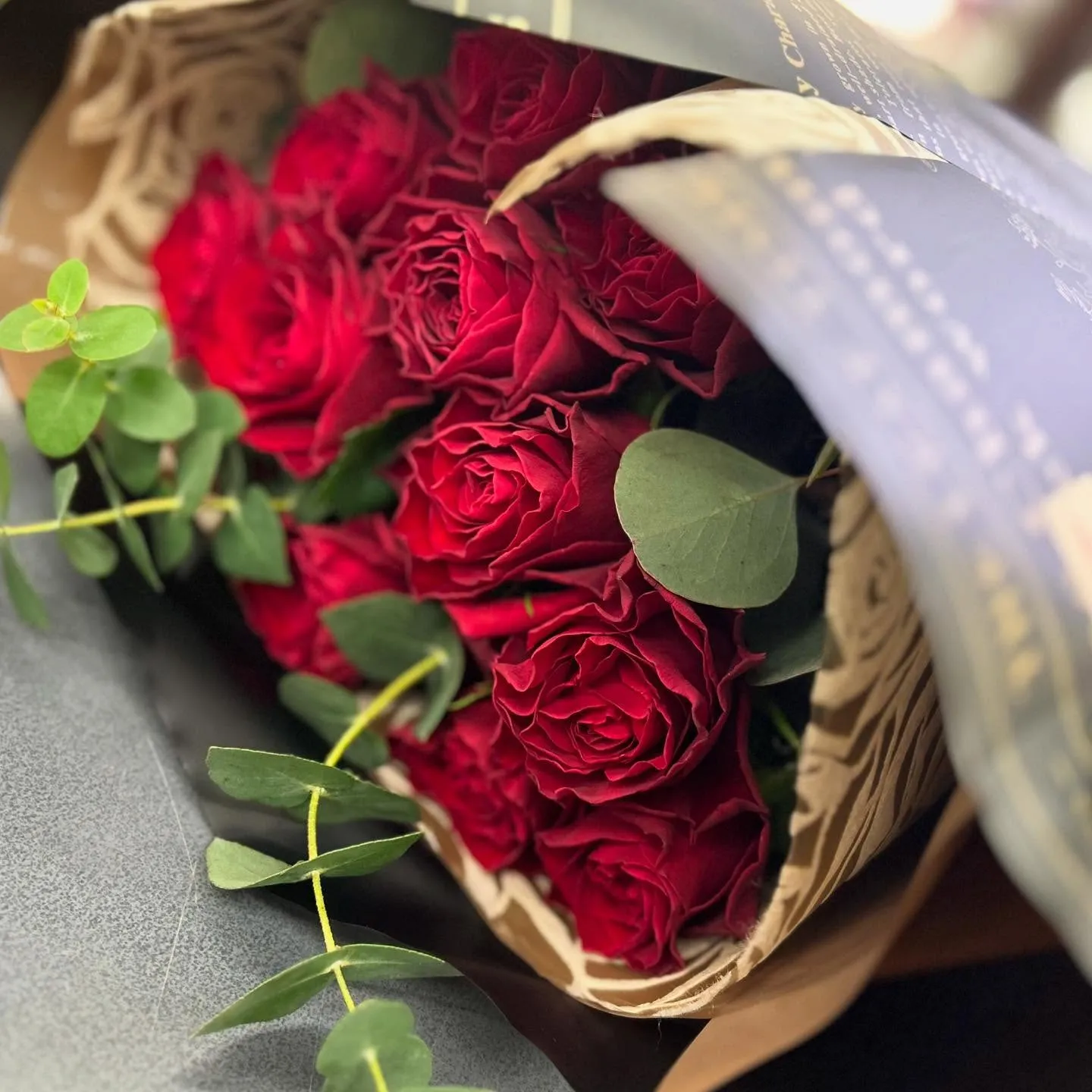 ダズンローズ🌹🌹🌹クリストローゼ12本のブーケ♡*⃝̣◌⑅⃝...